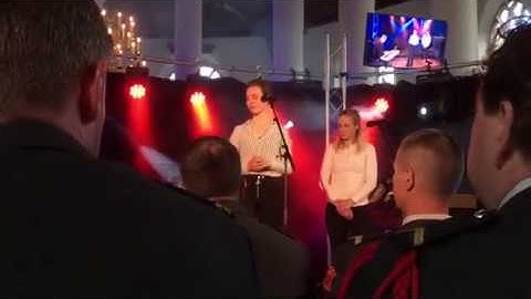 Tjarda Schiphof & Jessye Greidanus onder begeleiding van Thomas Schiphof - Ken je mij (cover)