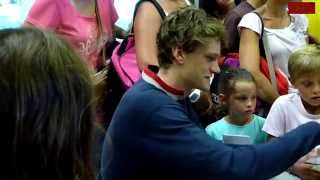 Camille Muffat et Yannick Agnel à la piscine de St-Jean-de-Luz le 31 aout 2012