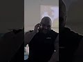 شاهد ماذا قالت أم تراب كينغ لابنها