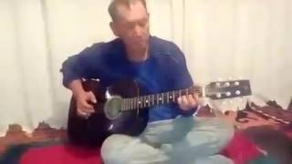 "Саринжи Бокой" на гитаре исп: Жээнбеков Чынгыз