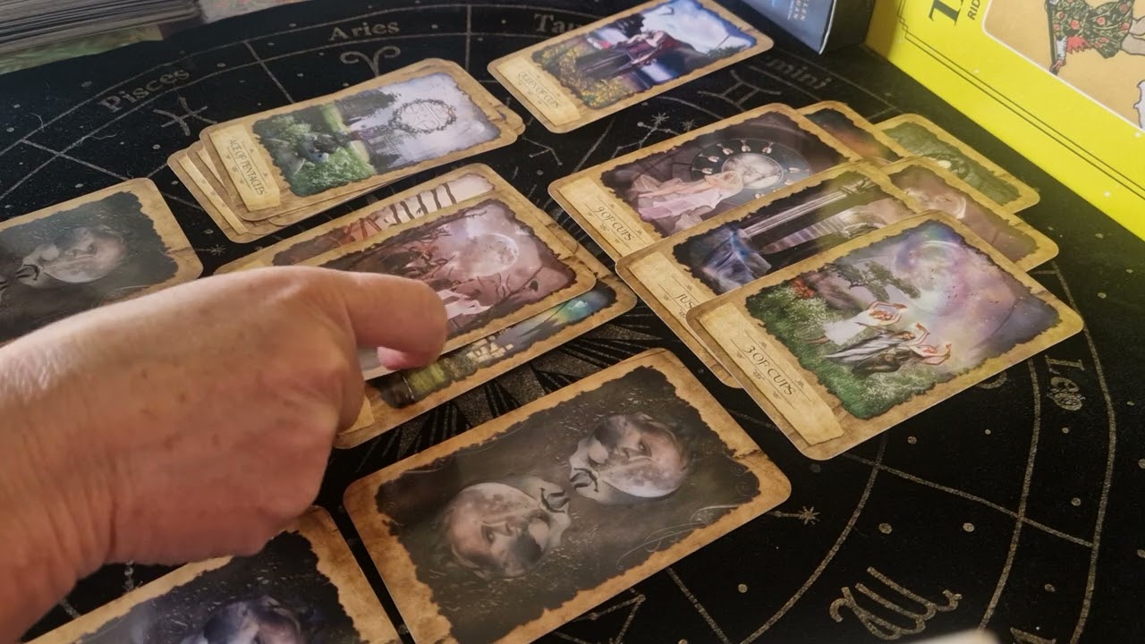 🍀🍀🍀⚘️⚘️⚘️ Η μυστική ζωή του αγαπημένου σας άτομο ❤️❤️❤️