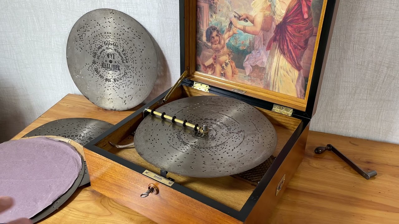 Kalliope mit 20 Blechplatten in 33,5cm ,Spieluhr mit 10 Glockenwerk und Mandolinenton