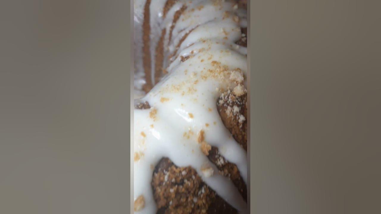 BANANA PUDDING CREAM CHEESE POUND CAKE