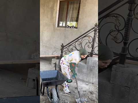 Я в положении делаю ремонт. Вы спрашиваете где мужчины вашего дома. Они на работе, очень заняты