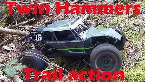 Vaterra Twin Hammers completes the trail course 1/2