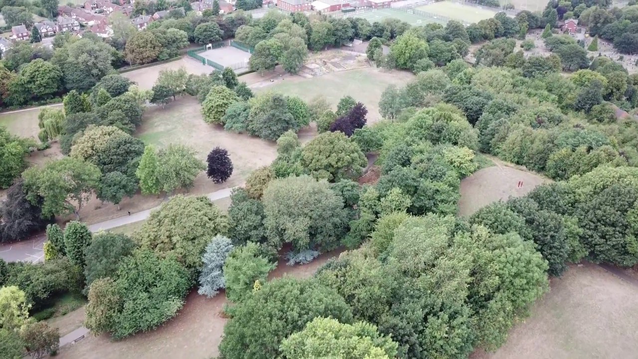 A Short Flight Around Queens Park In Castleford 20/8/18 YouTube
