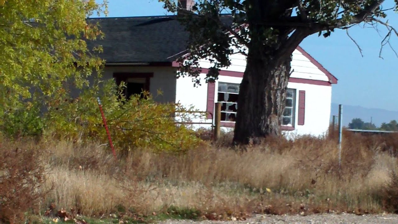an abandened house in nampa idaho on amity road YouTube