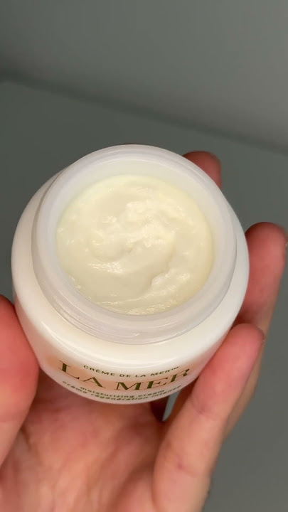 Current skincare obsession : La Mer Moisturizing Cream #shorts #skincare #skingoals #ecosmetics