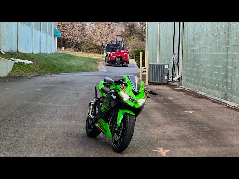 FIRST RIDE Back on the ZX4RR - YouTube