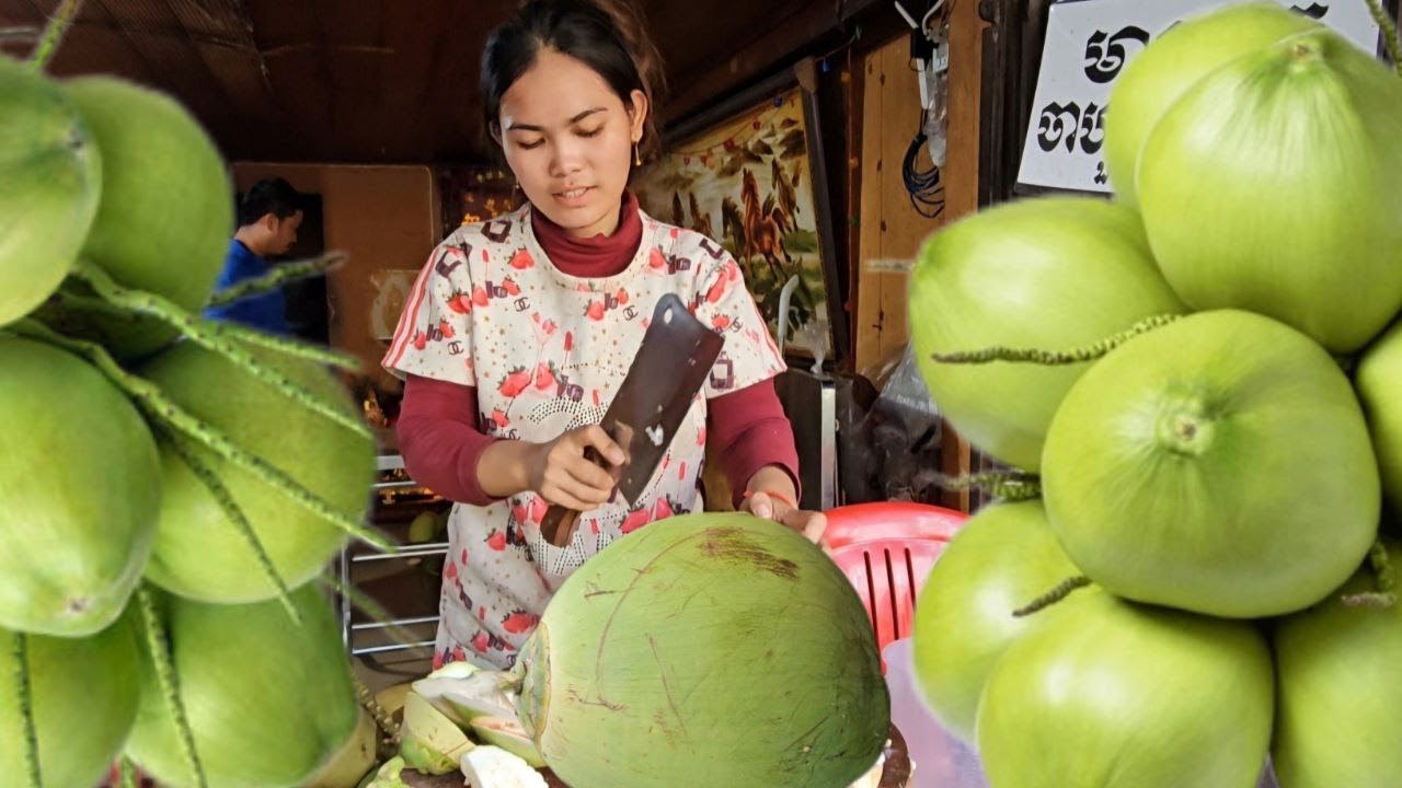 Pretty Woman Cutting King Coconut Fruit Very Simple 