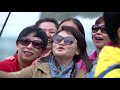 Riesen-Reisegruppe aus China besucht den Rheinfall