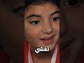 أم وابنتها محاصرتان 20 مليون نحلة تحاصرهم 