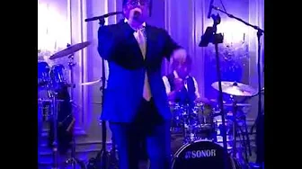A Bit Of Aish! [Yaakov Shwekey] Uri Davidi & Neginah Orchestra אורי דוידי - אש