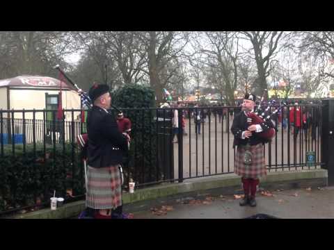 Scottish Bagpipes / Harry and steve  Hyde Park London مزمار القِرْبة الأسكوتلندية مع ستيف و هاري