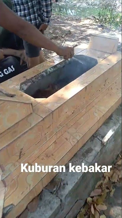 Download lagu Kuburan kebakar