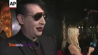Marilyn Manson พลาดโดนฉากล้มทับกลางเวที