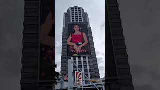 They Go Big For Their Girls