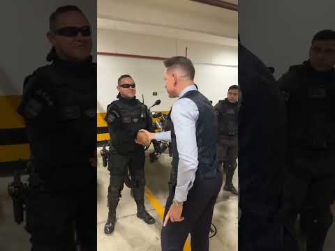 Os policiais e