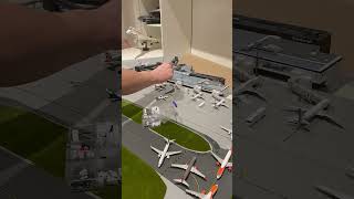 Adding aircraft and GSE to my 1:400 model airport