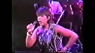 #nowwatching Natalie Cole LIVE - I&#39;m Catching Hell