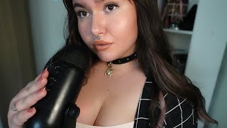 ASMR kiss painting instead of spit painting, inaudible whispering ...