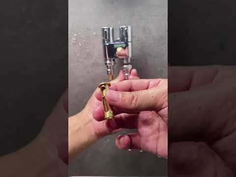 صمام ثلاثي للماء