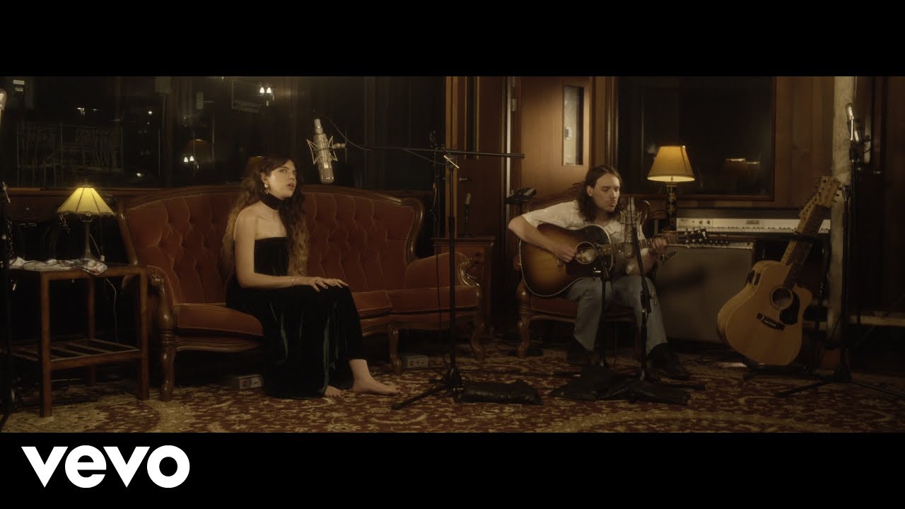 Azure Ryder - Ladder to the Moon (Live from The Grove / Acoustic)