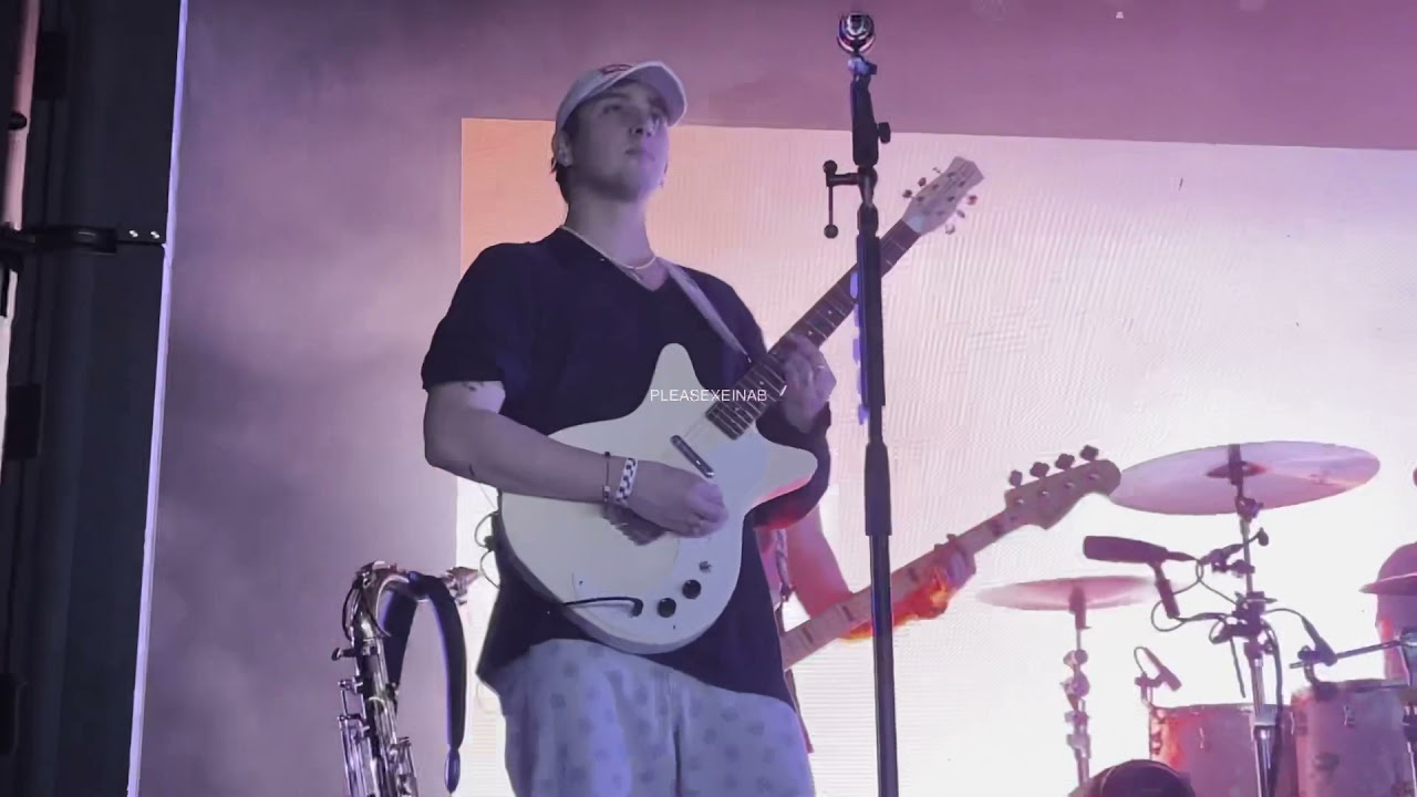 CHASE ATLANTIC - “I THINK I’M LOST AGAIN” (Live) | BID DETROIT