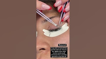 This is how i remove outgrown lashes at a 2 week fill appointment #lashes#lashextensions#lashartist