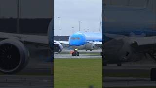 ✈️ KLM Dreamliner Departing a Very Windy Amsterdam 🌬 #planespotting #KLM #aviation