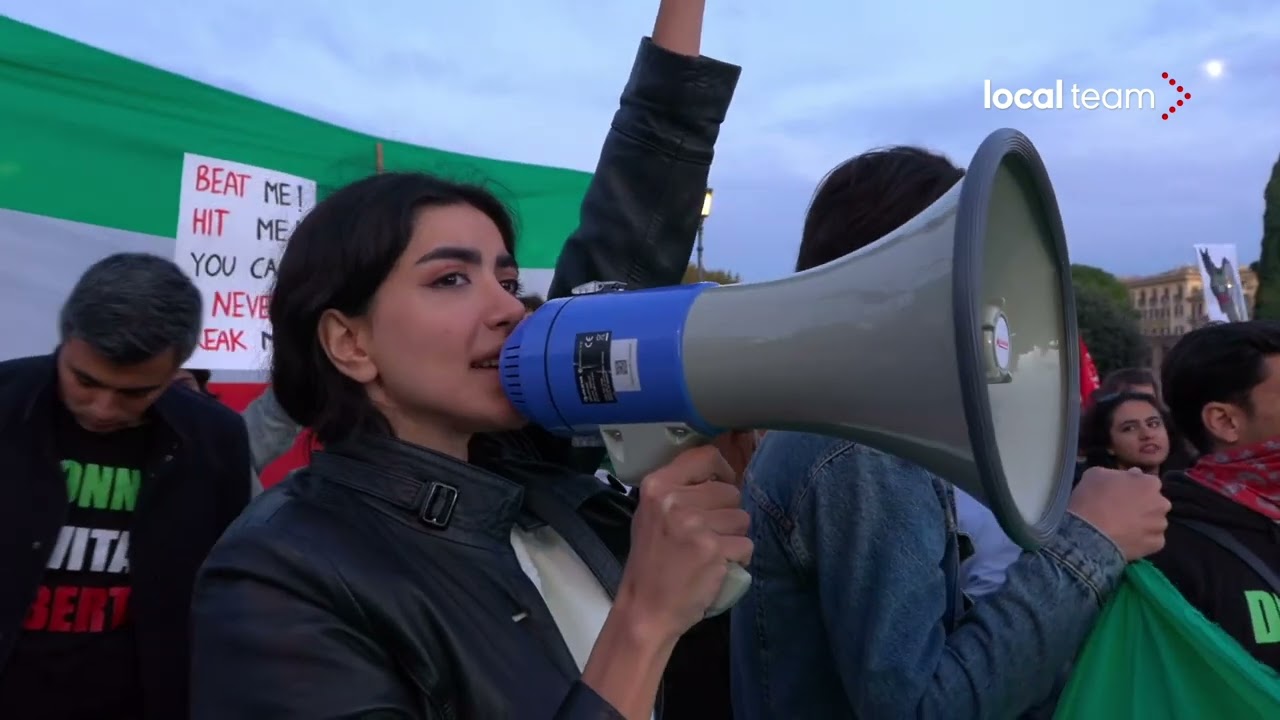 Roma, manifestazione per l'Iran in piazza San Giovanni dopo 