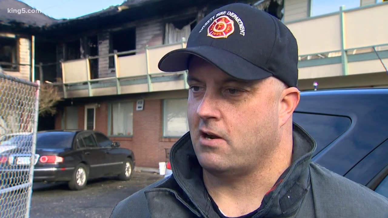 Everett apartment fire creates uncertainty for families during holiday season
