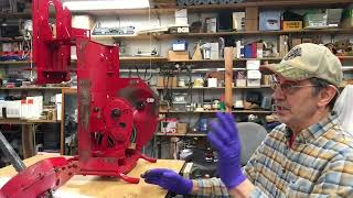 378.How can I disassemble the drive train in my 33” Snapper rear engine rider￼.