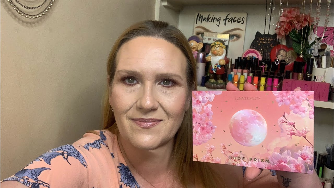 GRWM/ NUDE PRISM PALETTE - YouTube