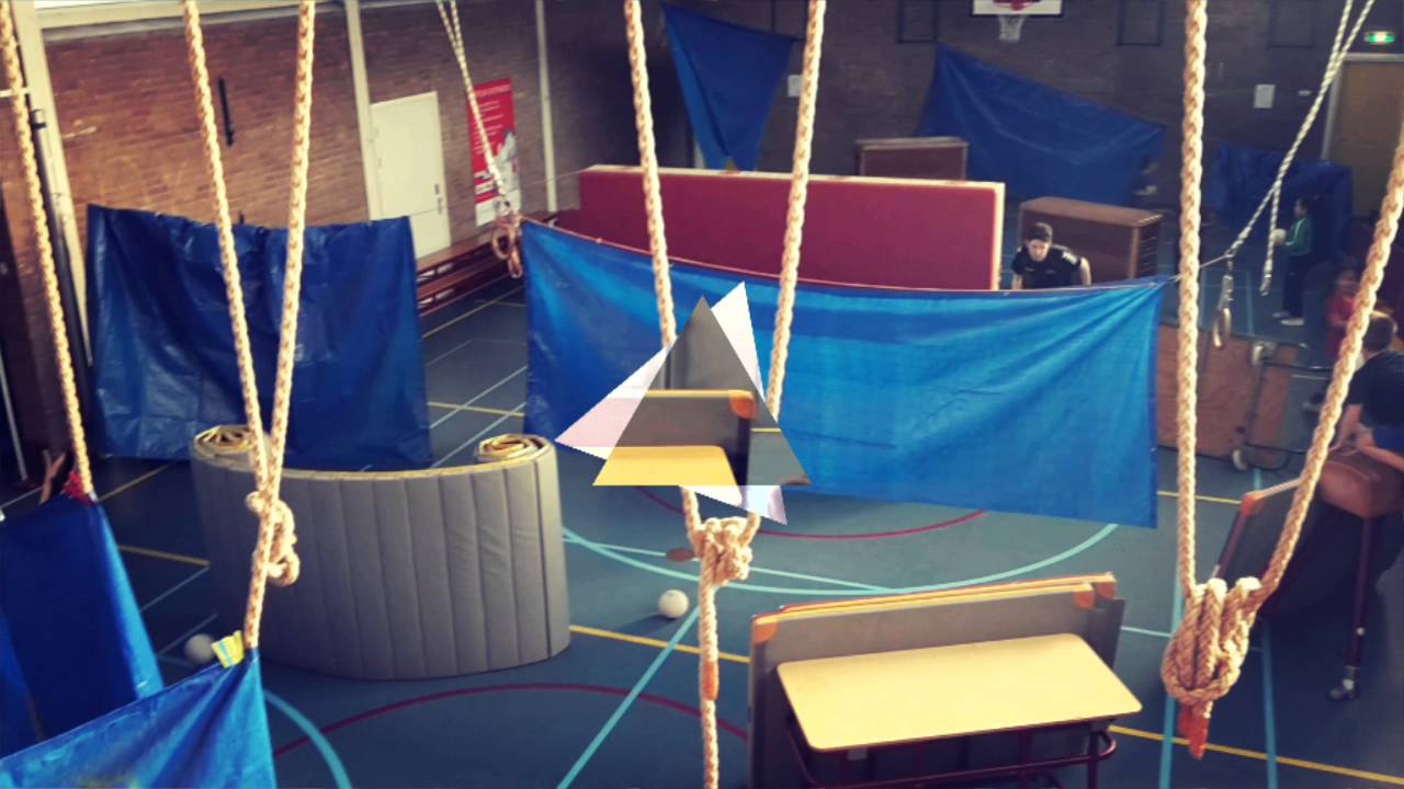 Paintball in de gymles YouTube