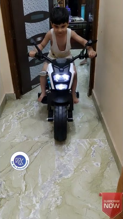 छोटे बच्चों की बैटरी से चलने वाली मोटरसाइकिल | Kids Bike Running With Battery | Battery Bike Kids |