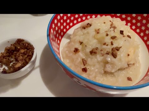 Chicken Arroz Caldo with fried garlic