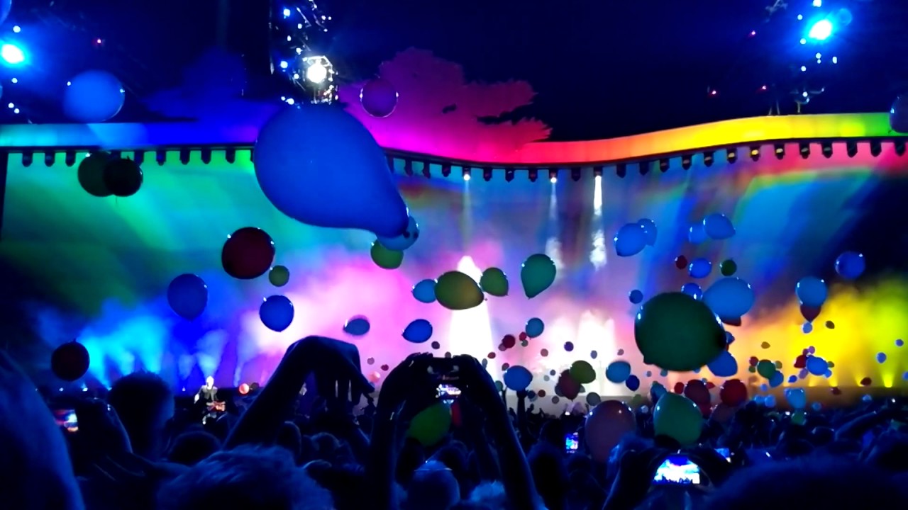 U2 Beautiful Day (Amsterdam Balloons) YouTube