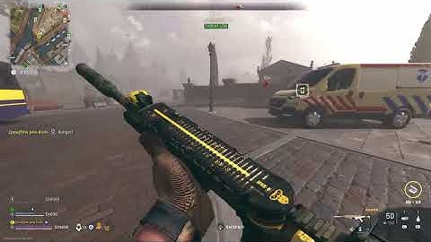 Call of Duty DMZ Vondel - this solo-player kept popping up as we fought other players and bots...