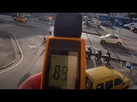 Video Il tram fa la curva e il rumore arriva anche fino a 92 decibel