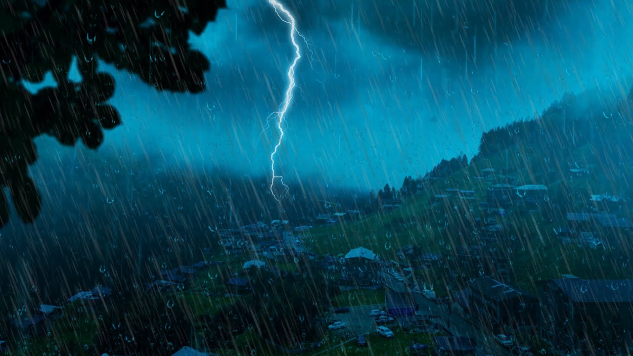 SOUND OF RAIN ON COLONIAL CLAY TILES, 1 Hour of Rain on the Roof and Thunderstorms to Sleep Well