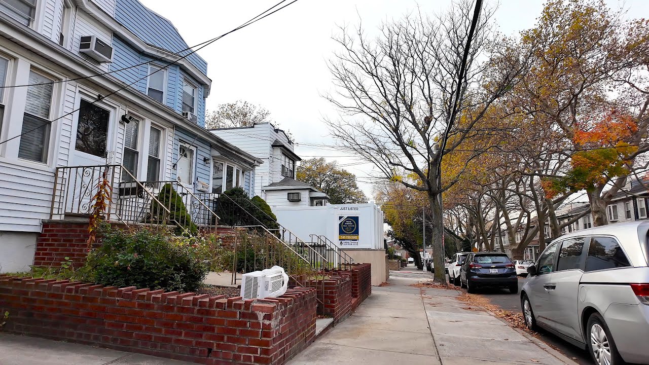 Walk in New York City 4K | Polish and Italians live here in Maspeth, Queens