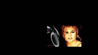 Sezen Aksu - Küçüyüm