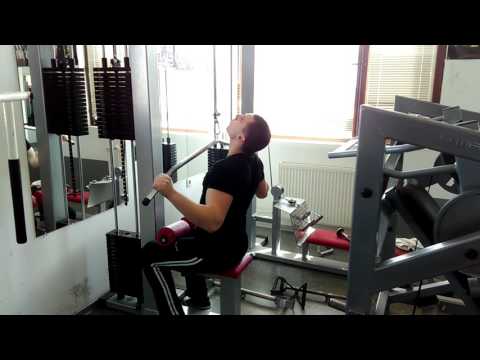 Lat pulldown 80kg x 10