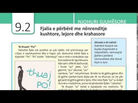 Qizning favvoradagi suvini tomosha qiling