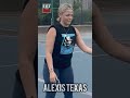 Alexis texas jugando Basketball