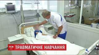 У Дніпрі першокласник вистрибнув зі шкільного вікна на третьому поверсі У Дніпрі першокласник вистрибнув зі шкільного вікна на третьому поверсі