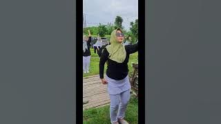 After relaxing, I did some Pedusan gymnastics at Omah Minong.