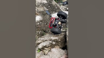 don’t roll over #shorts #rccrawler