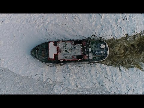 Мгновения Петербурга  Ледокол на Неве